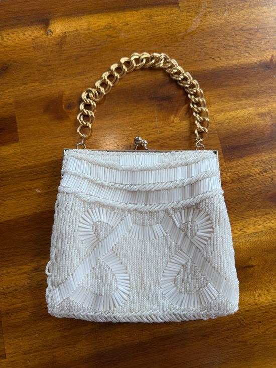Vintage Handbags - Vintage Beaded White Clasp Evening Bag with Gold Chain Handle